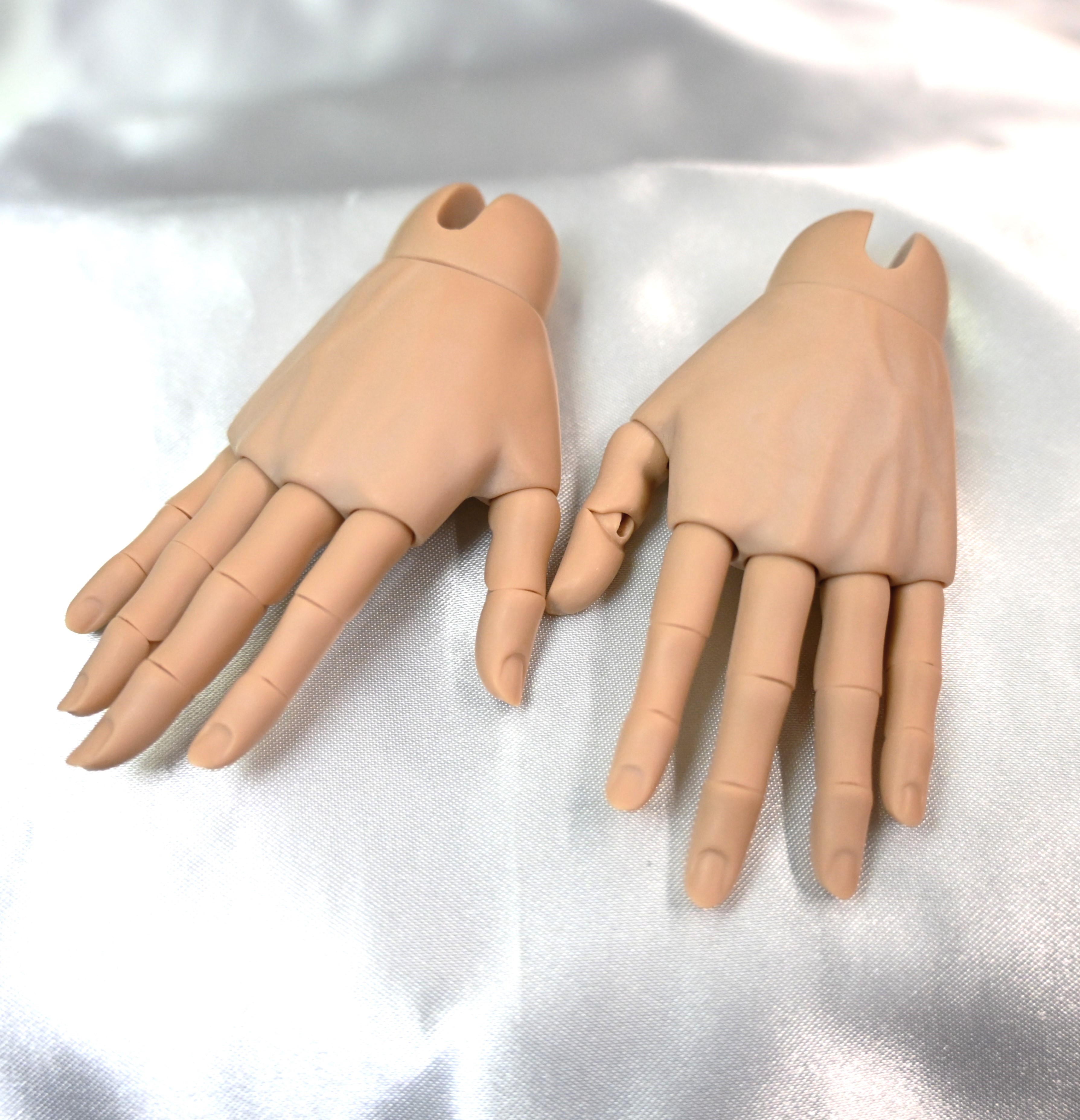 【70cm】 DIKADOLL / Senior hand parts B(short nail)Tan Skin